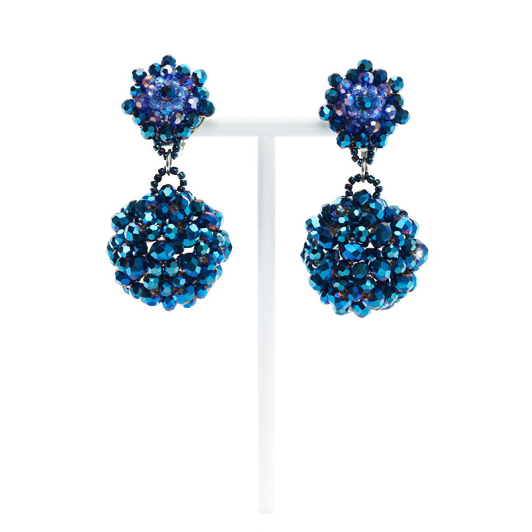 MANALI DESIGN-GERALDINE BREMER WEILL-BOUCLE D’OREILLE-CLIPS-PENDANTES-BOULE-BLEU MULTI-BAGUETTE DE CRYSTAL VERRE-CLIPS HYPOALLERGÉNIQUE-VICTORIA