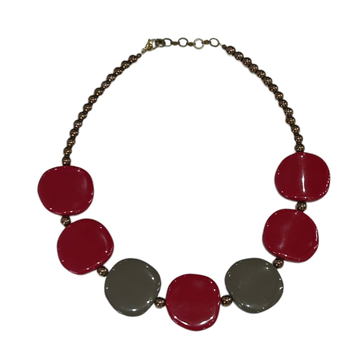 MANALI DESIGN-GERALDINE BREMER WEILL-COLLIER-SAUTOIR-GALETS-RÉSINE-LAITON-PLAQUÉ OR-GRIS-BORDEAU-MAGNOLIA