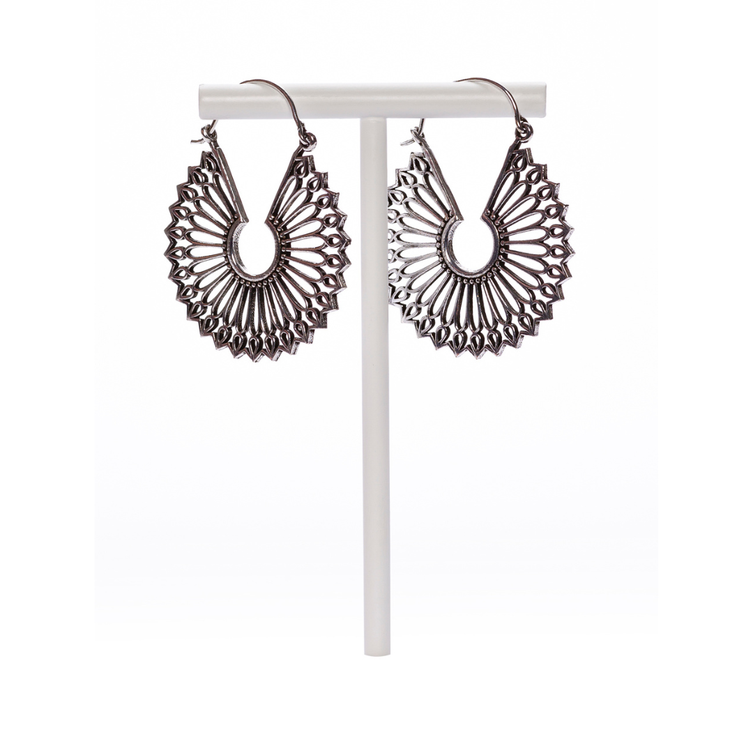 MANALI DESIGN-GERALDINE BREMER WEILL-BOUCLES D’OREILLE-PENDANTE-CIRCULAIRE-CRÉOLE-LAITON ARGENTÉ-ARGENT-TIGE HYPOALLERGÉNIQUE-MERRY