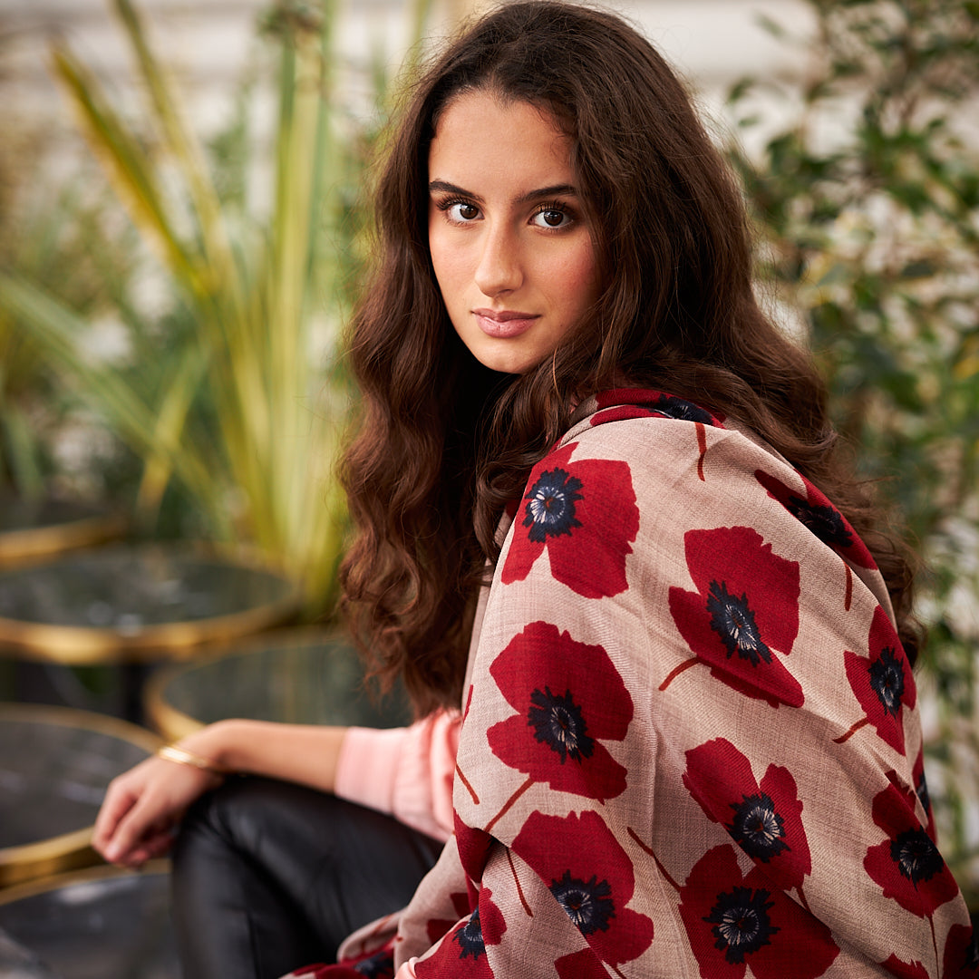 BADRA-FBA18-MANALIDESIGN-GERALDINEBREMERWEILL-FOULARD-VOILE DE CACHEMIE-ROUGE