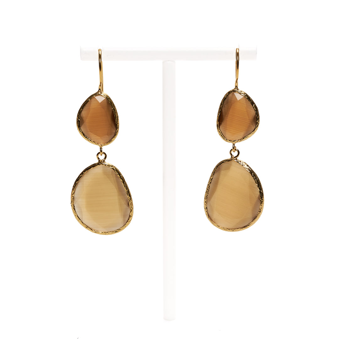 MANALI DESIGN-GERALDINE BREMER WEILL-BOUCLE D’OREILLE-PERCÉES-PENDANTES-LONG ROND-OEIL DE CHAT-BRONZE-PLAQUÉ OR FIN-LAITON-TIGE HYPOALLERGÉNIQUE-MARIA