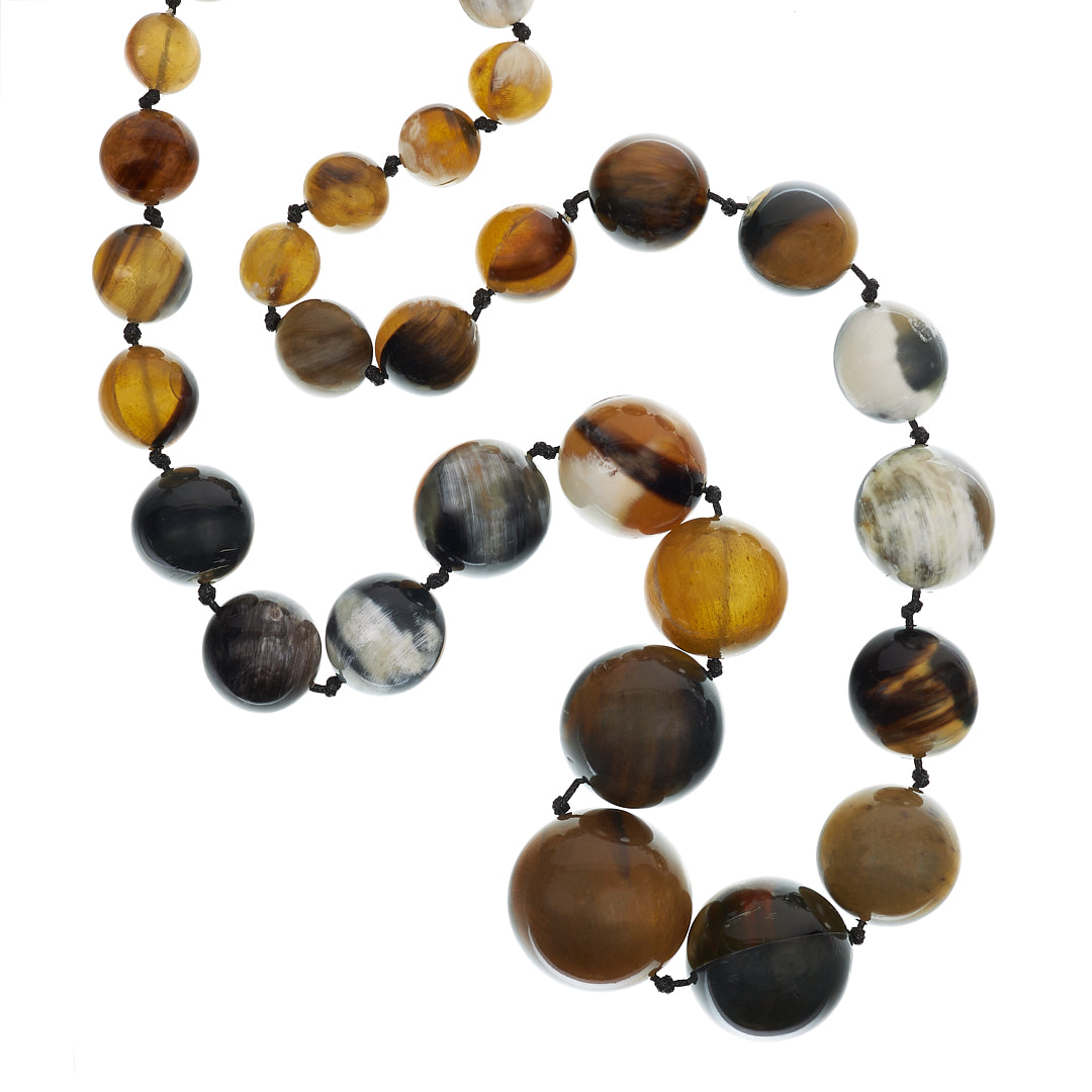 manali design-geraldine bremer weill-colliers-sautoir-corne naturelle-shahyna