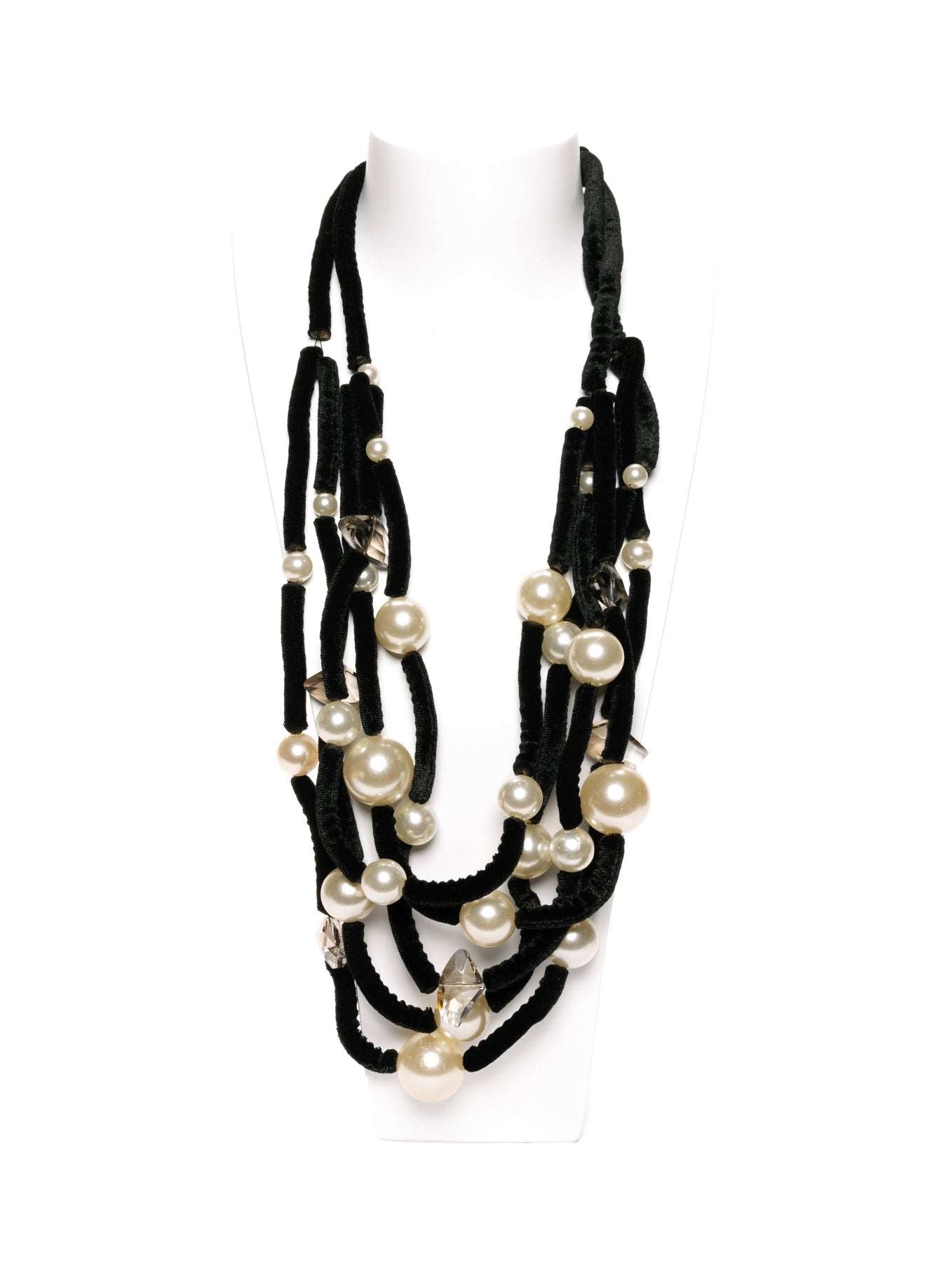 GERALDINE BREMER-WEILL - MANALI DESIGN - COLLIER - SAUTOIR - PERLES - VELOURS
