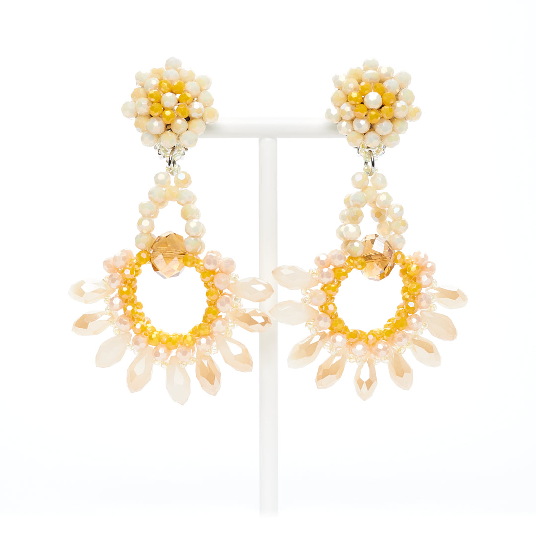 MANALI DESIGN-GERALDINE BREMER WEILL-BOUCLE D’OREILLE-CLIPS-PENDANTES-JAUNE&BLANC-CRYSTAL-PERLES DE VERRE-CLIPS HYPOALLERGÉNIQUE-VANINA