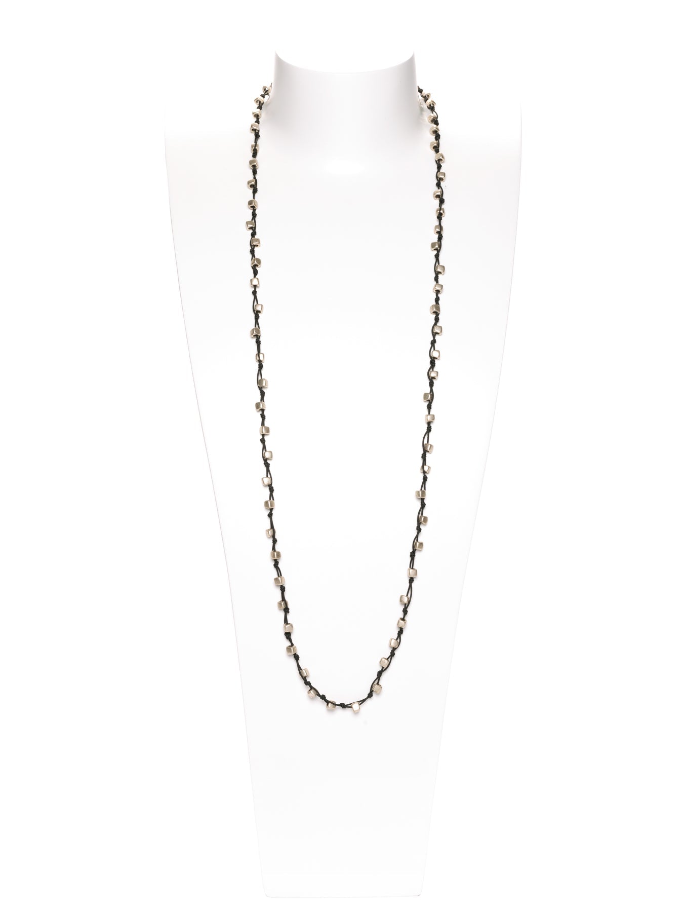 GERALDINE BREMER WEILL - MANALI DESIGN - COLLIER - SAUTOIR - ETHNIQUE - METAL - ARGENTÉ - COTON NOIR