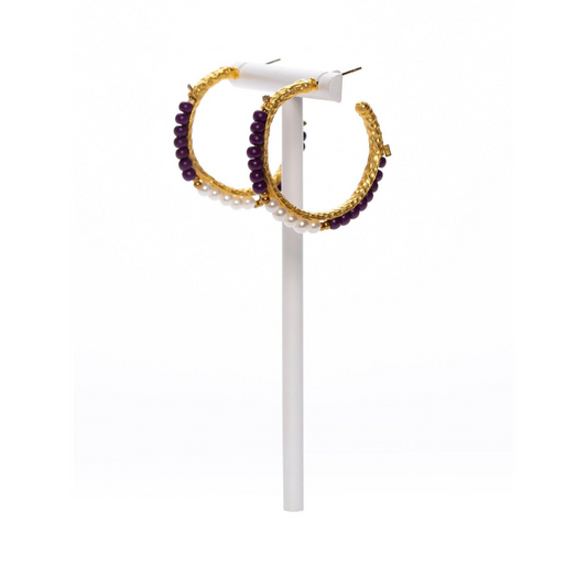 MANALI DESIGN-GERALDINE BREMER WEILL-BOUCLES D’OREILLE-PENDANTE-CRÉOLES-PLAQUÉ OR FIN-PERLES DE SYNTHÈSE-OR&VIOLET-TIGE HYPOALLERGÉNIQUE-MANAELLE